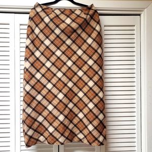 David n stylish skirt. Size 12